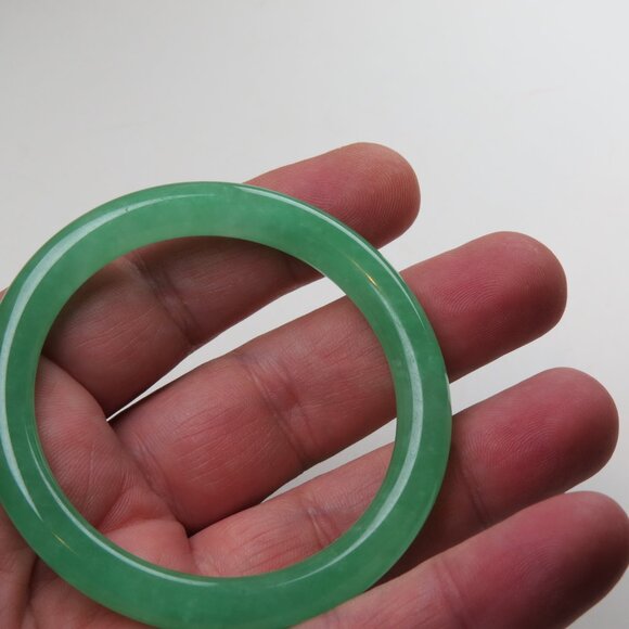 Jade Bangle & Ring & 3 carved pendent Lot Sale. - Picture 3 of 12